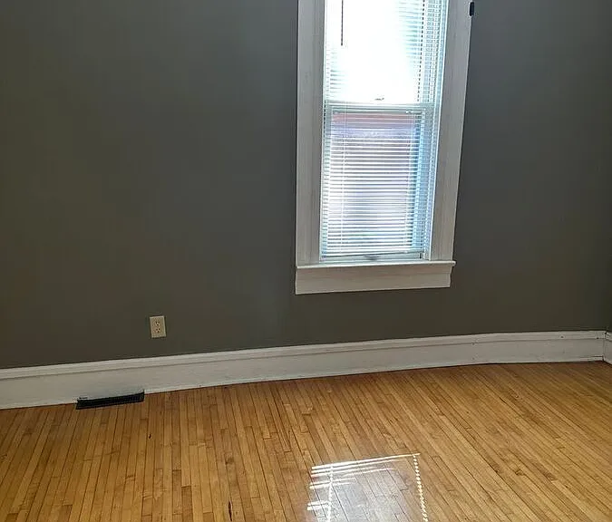 504 Belvidere St E #1 — Photo 7