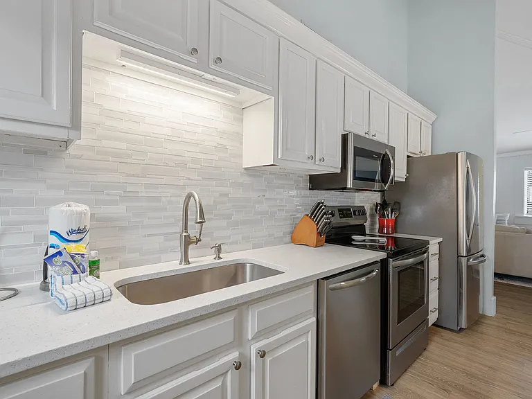 138 Crescent Rd — Photo 8