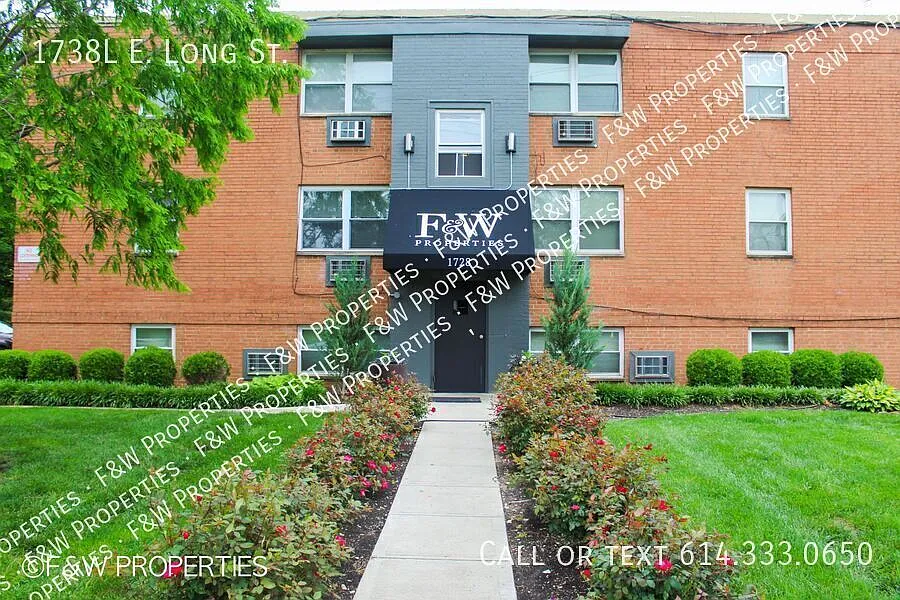 Long View Apartments. 2BR/1BA — Photo 2