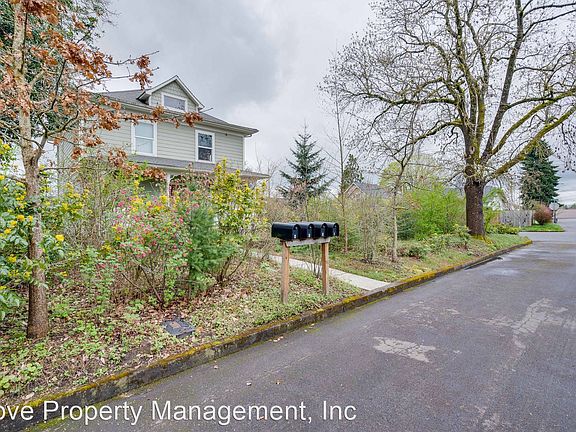 3rd image of 2703 E 8th St #8610881