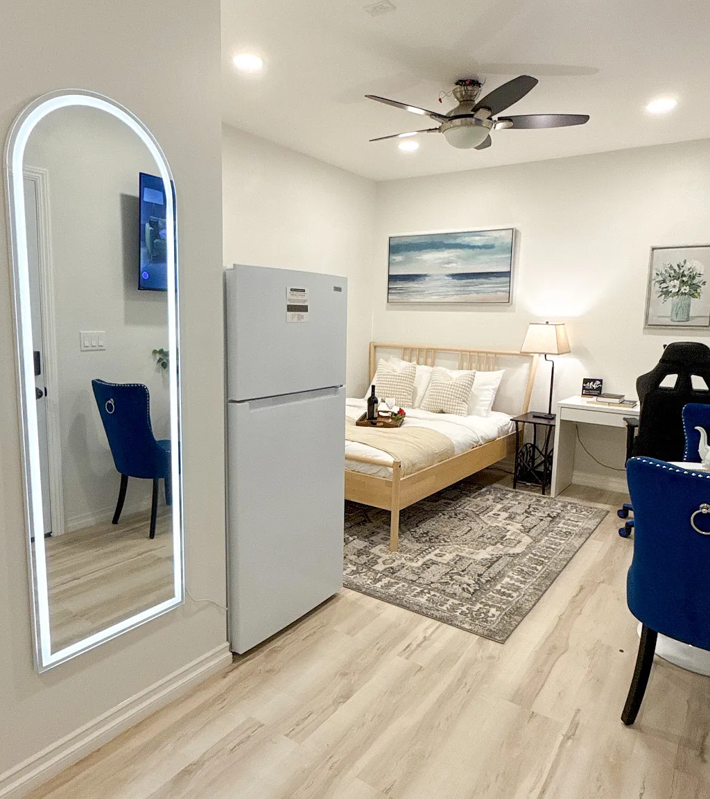 Studio, 350 sqft, $2,000 — Photo 4