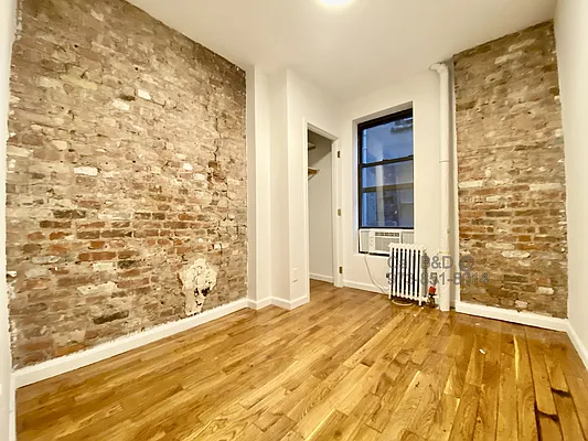 Rented by Bond New York | media 16