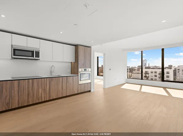 387 8th St #3B, Jersey City, NJ 07302