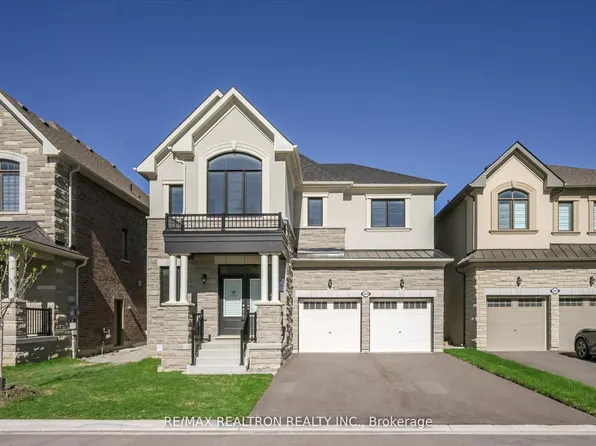 2858 Foxden Sq, Pickering, ON L1X 0N9