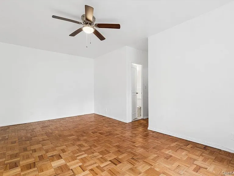 281 Garth Rd #C2H — Photo 23