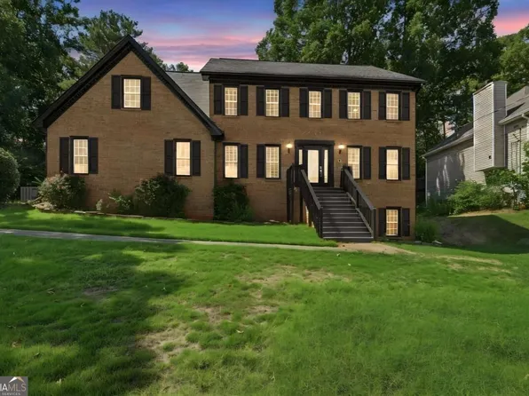 4040 Camaron Way, Snellville, GA 30039
