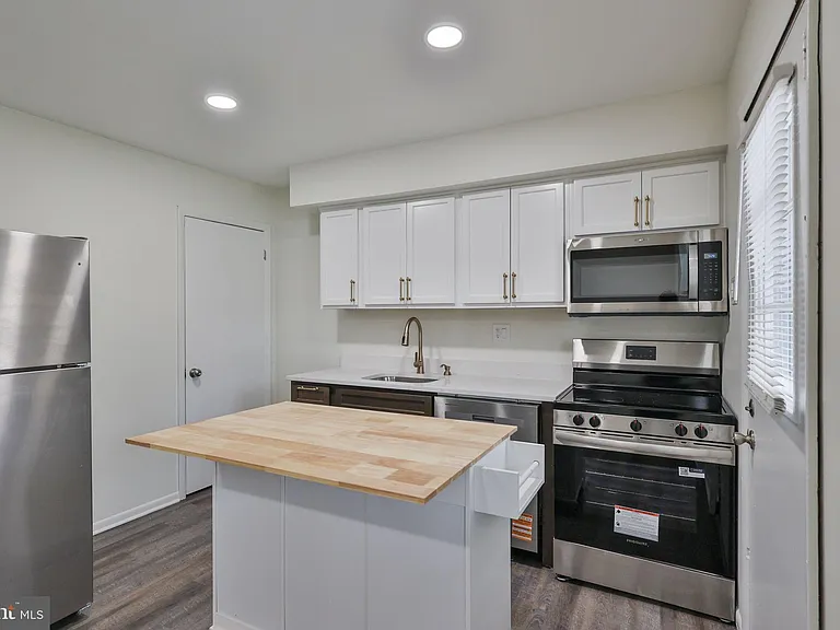 305 S Warminster Rd #B2 — Photo 15