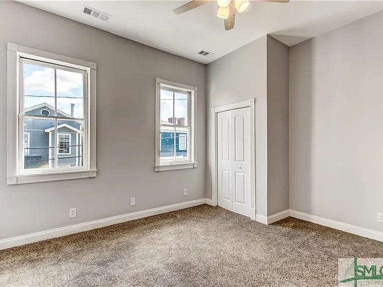 525 E Gaston St — Photo 21