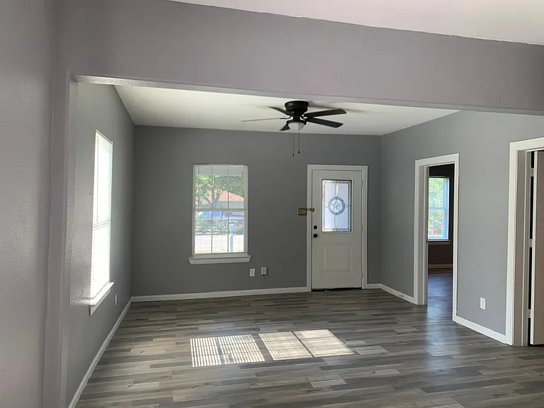 7315 Toland St — Photo 9