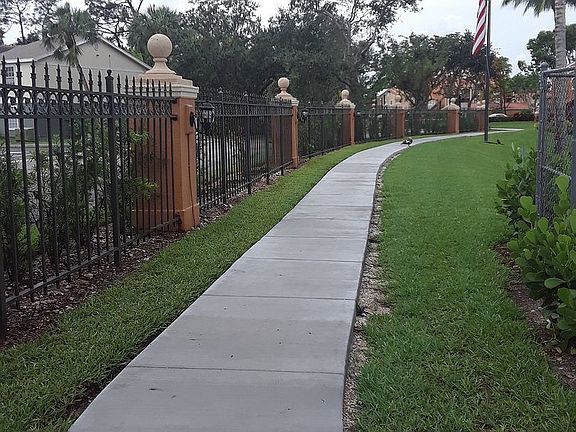 4th image of 1160 Wildwood Lakes Blvd APT 305