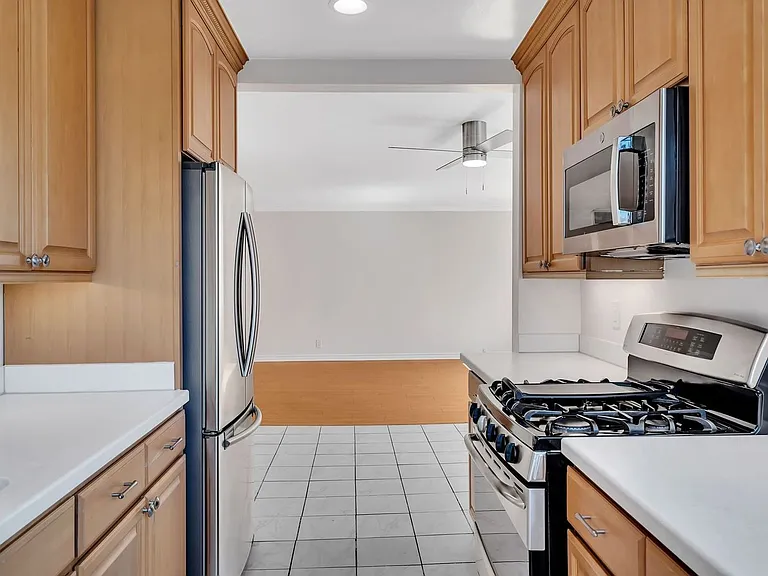 432 N Palm Dr — Photo 10