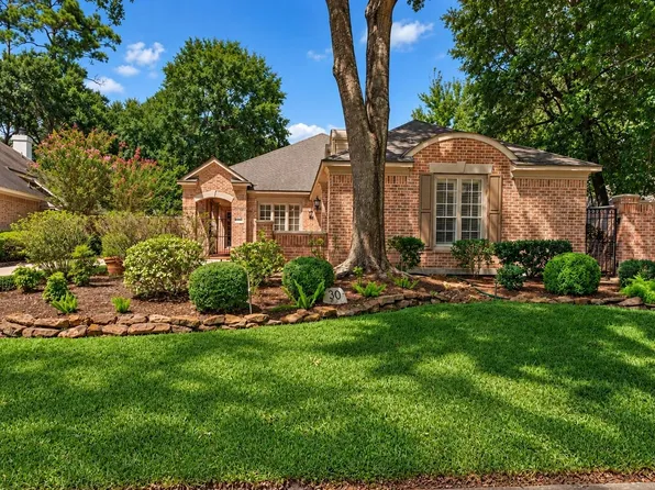 30 N Castlegreen Cir, Spring, TX 77381