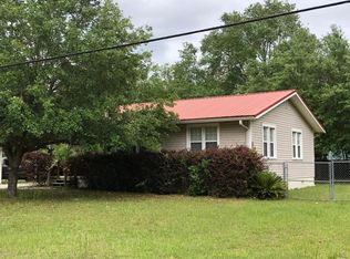 443 Cardinal Ln, Macclenny, FL 32063