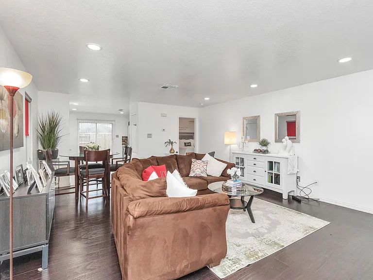 7327 Enchanted Creek Dr — Photo 5