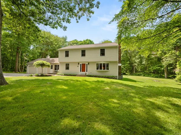 19 Briar Hill Drive, Old Lyme, CT 06371