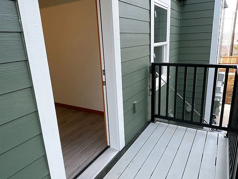 1205 N Garden St — Photo 7