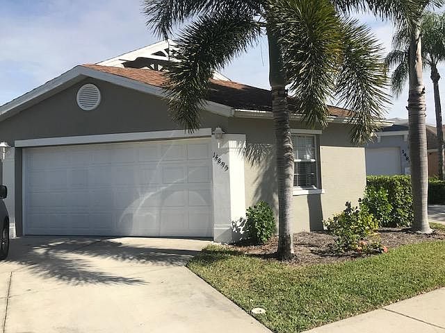 Two cars garage detached home