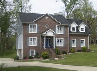 5112 Edinborough Rd, Greensboro, NC 27406