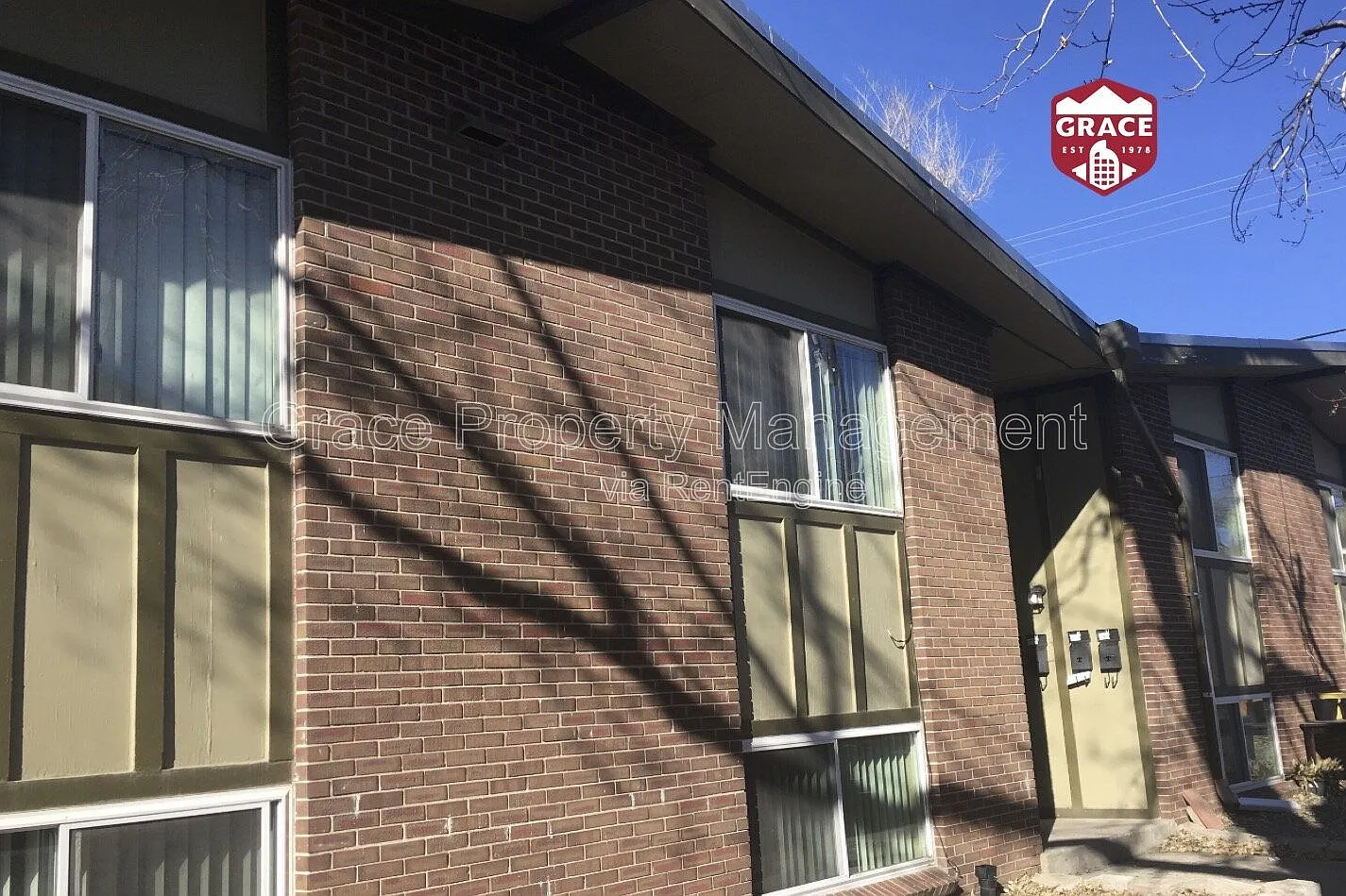 2 bed, 1.0 bath, 821 sqft, $1,050 — Photo 1