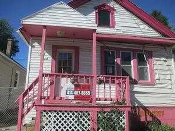 1927 S 5th Pl, Milwaukee, WI 53204