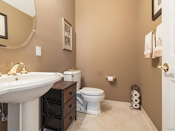 3rd image of 196 Pond View Drive