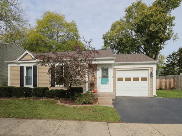 2740 Stoneybrook Ln, Aurora, IL 60502