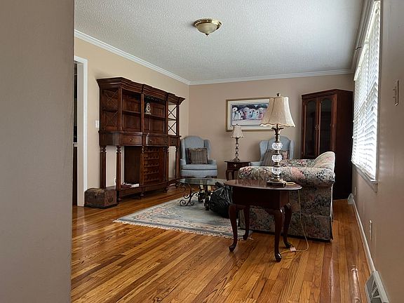2nd image of 3324 E Helena Dr NW