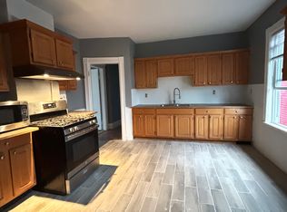 46 Evelyn St APT 3, Mattapan, MA 02126