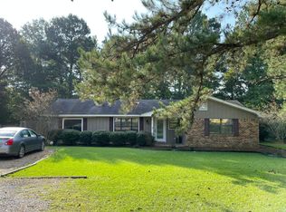 1415 Louisville St, Starkville, MS 39759