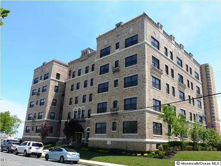 1700 Webb St #3G — Photo 1