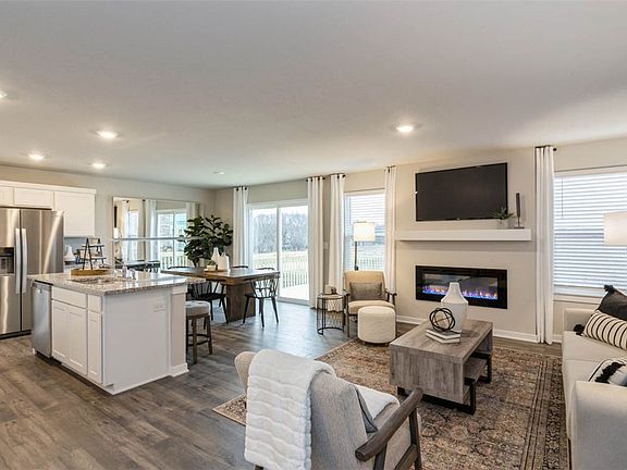 3rd image of 4125 Dakota Cir
