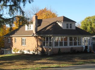 7 Arcadia Ave, Latham, NY 12110