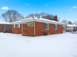 25961 Warrington St, Dearborn Heights, MI