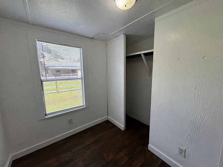 202 Irvin Ave NW #1 — Photo 6