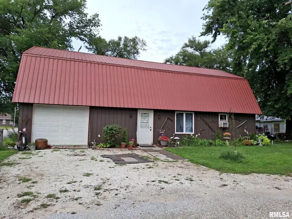 102 E 3rd St, Bath, IL 62617