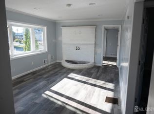 101 Perry St, Keyport, NJ 07735