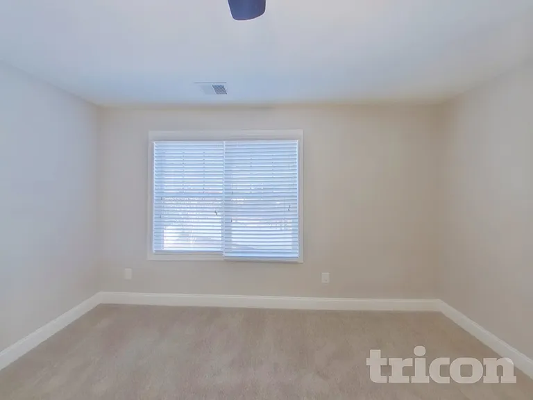 142 Regency Pl — Photo 9