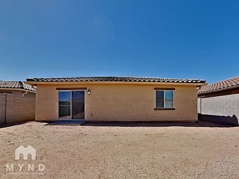 1090 W West Virginia Ave — Photo 17