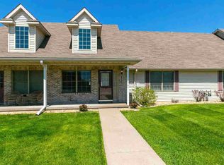 450 Celeste Cir, Blue Grass, IA