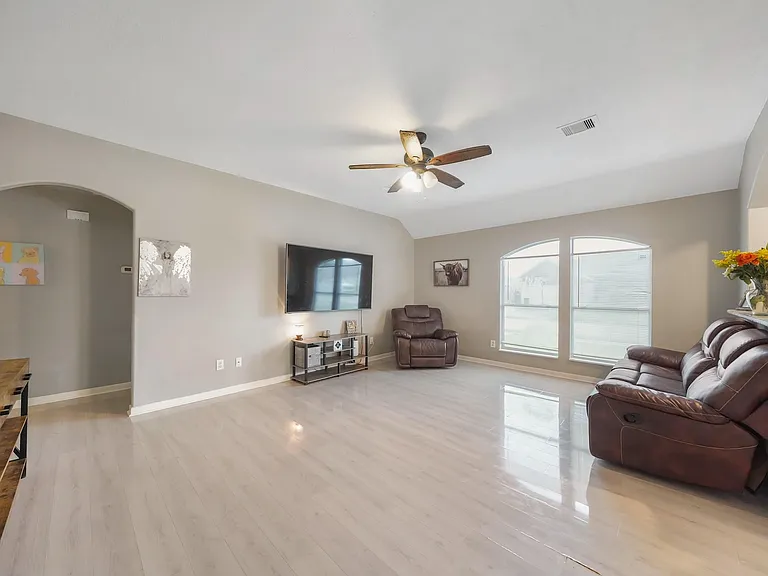 4006 Raspberry Ct — Photo 4