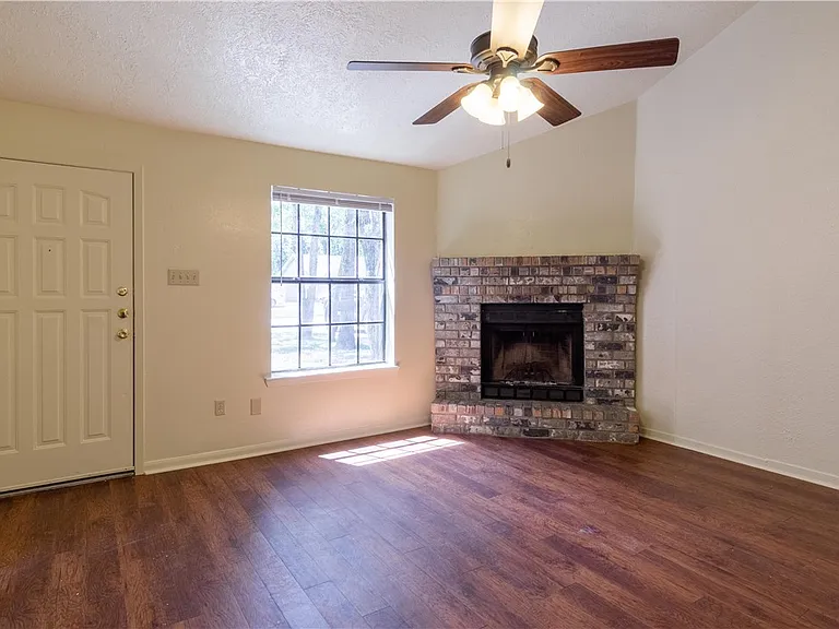 625 San Mario Ct — Photo 3