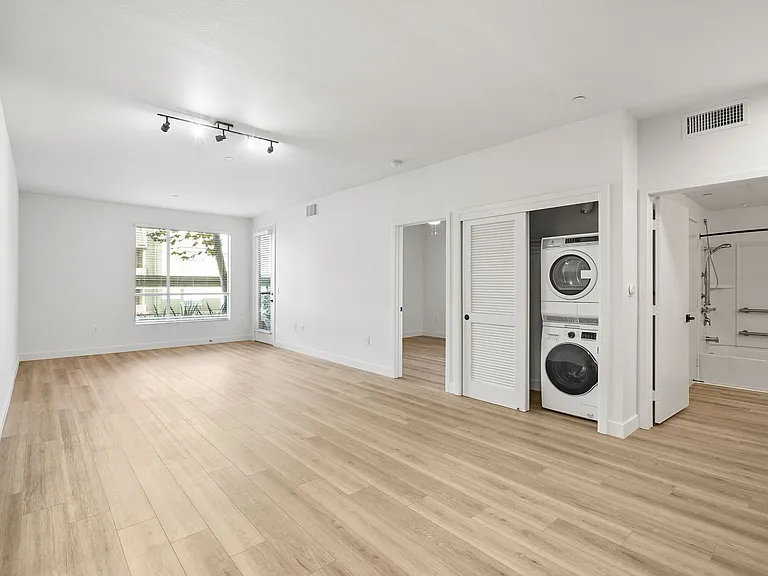 Crest 850 — Photo 32