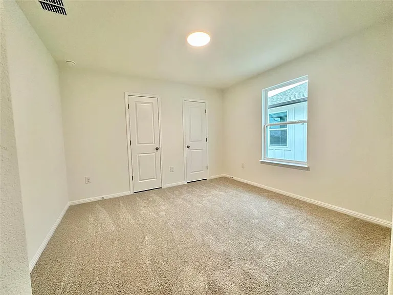 380 Young St — Photo 17