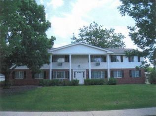 741-747 E Imperial Dr, Hartland, WI 53029