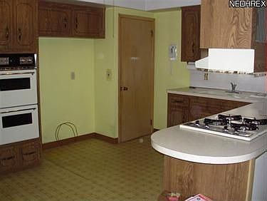 2nd image of 5246 E 135th St