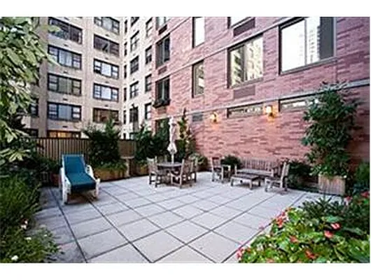 Rented by Douglas Elliman | media 7