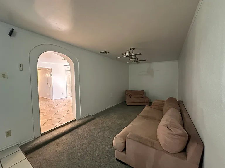 3209 S Capri Cir — Photo 12