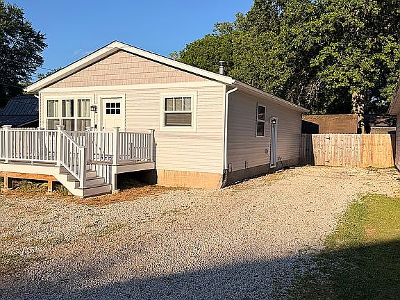 2nd image of 418 Northvale Dr