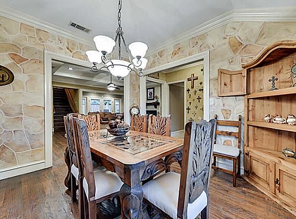3rd image of 7305 Tipperary Ct