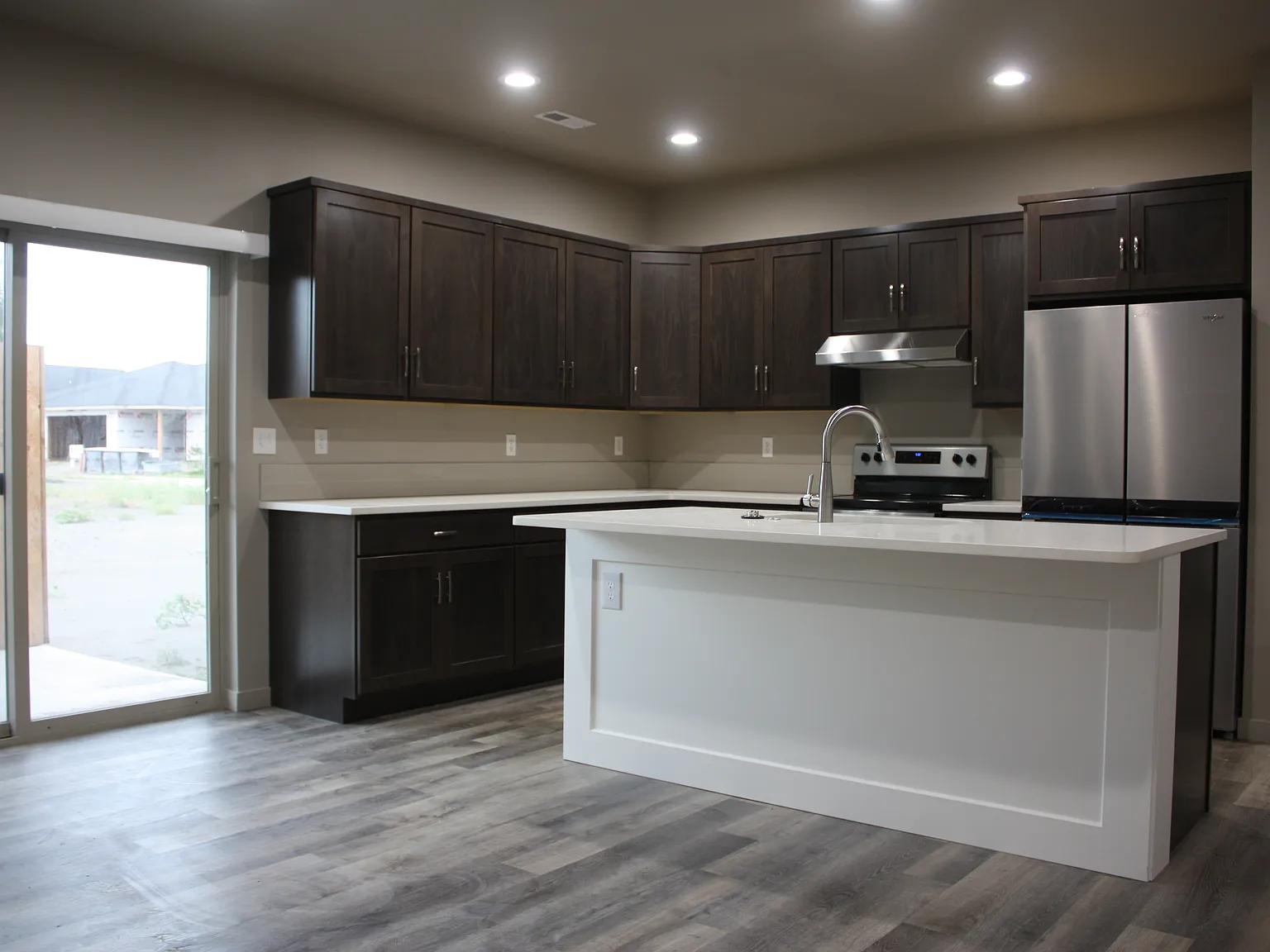2 bed, 1050 sqft, $1,600 — Photo 3